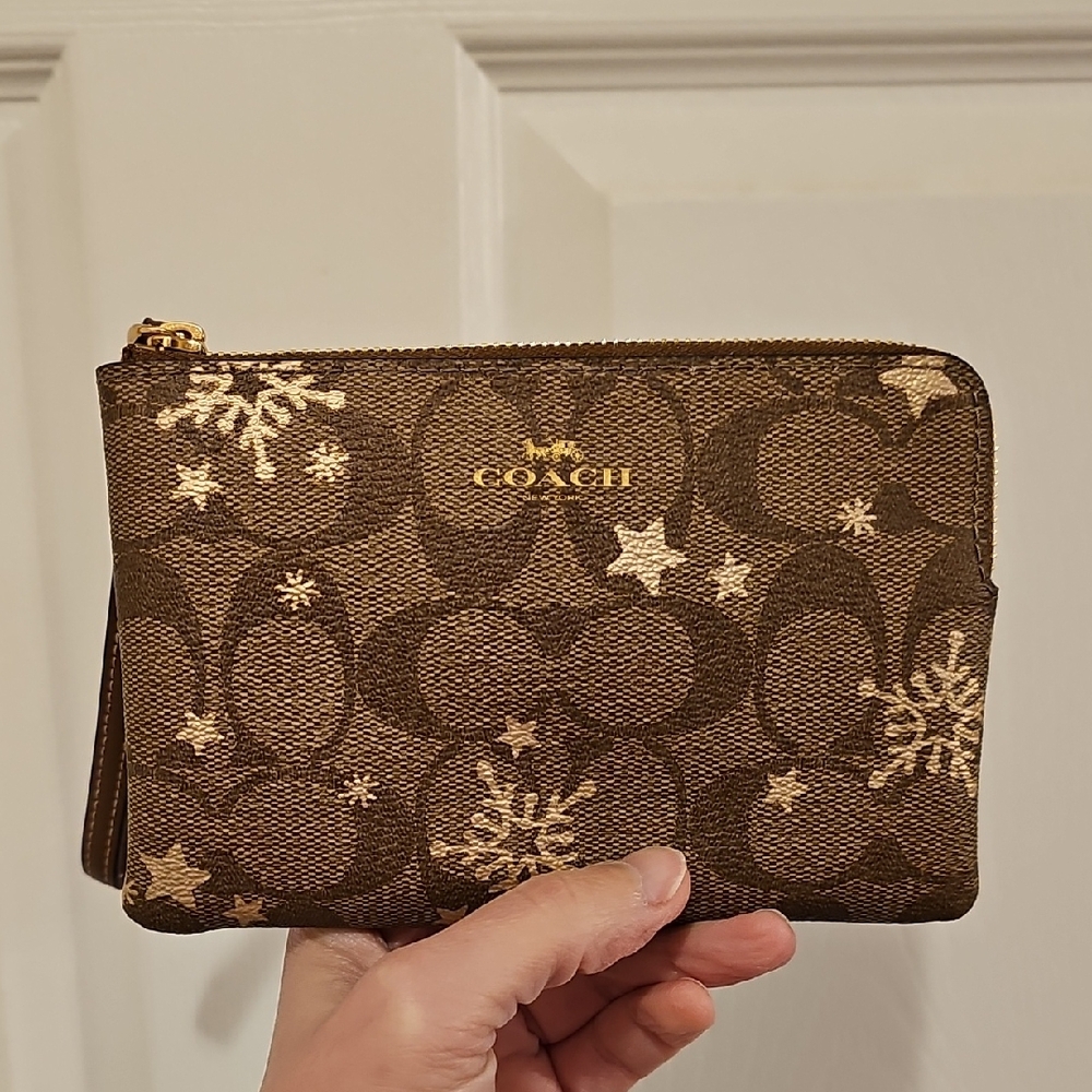 Coach Corner Zip Wristlet with Snowflake Print - Picture 1 of 10
